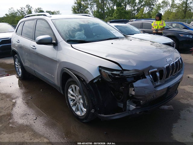 Salvage Jeep Cherokee Image