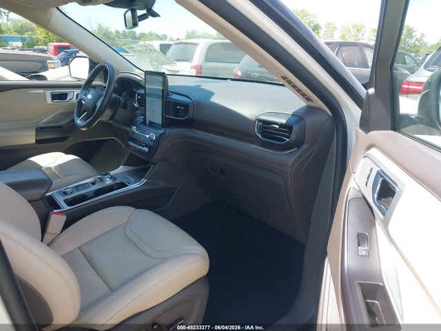 Ford Explorer Platinum
