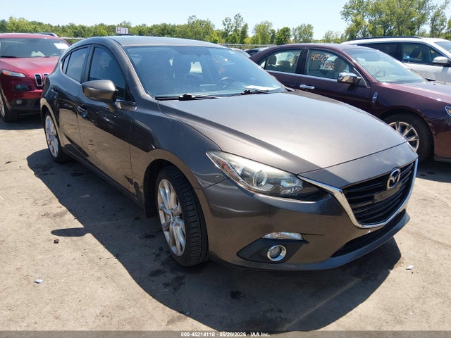 Salvage Mazda Mazda3 Image