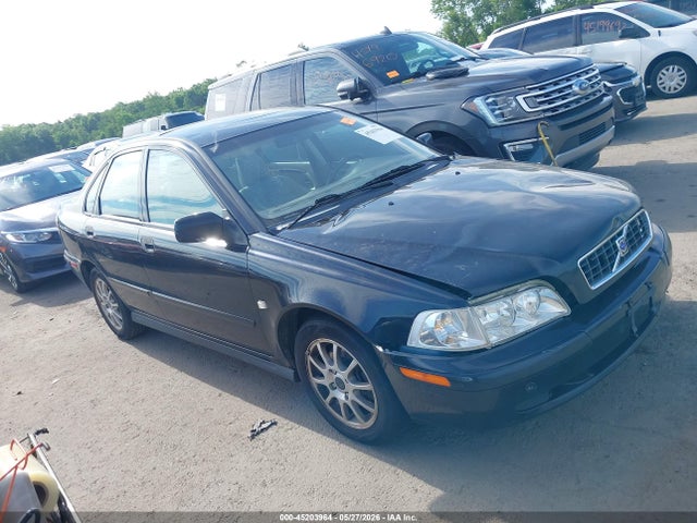 Salvage Volvo S40 Image