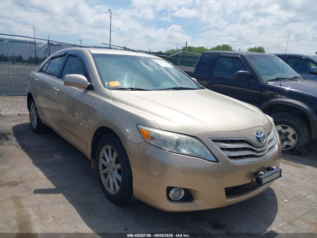 Salvage Toyota Camry Image