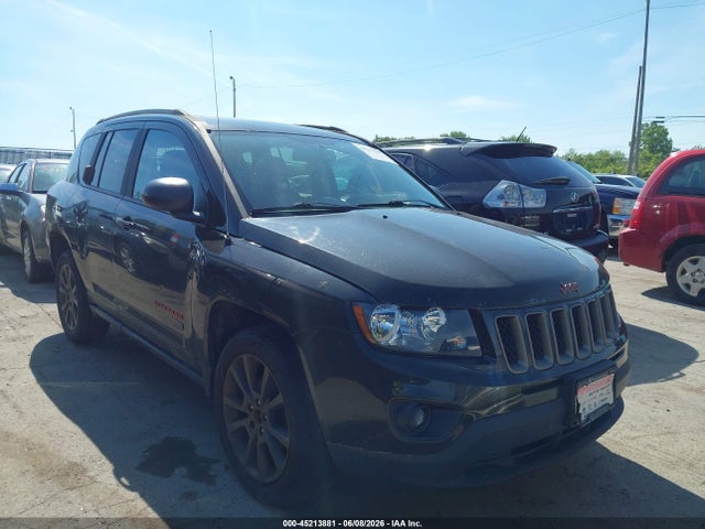 Salvage Jeep Compass Image