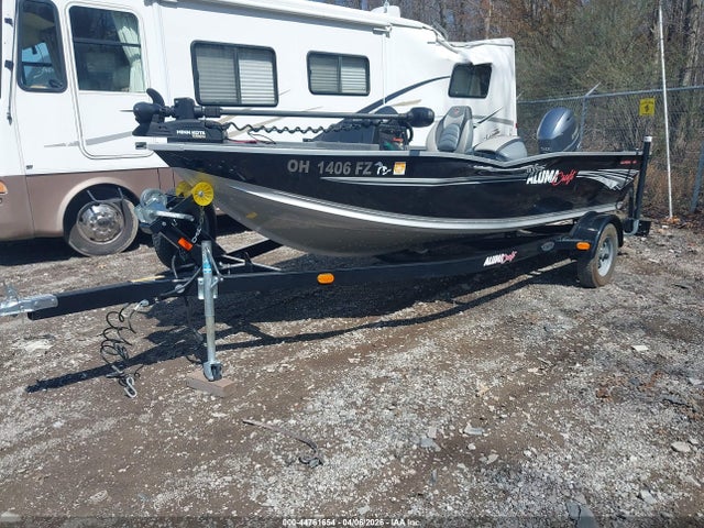Alumacraft Boat