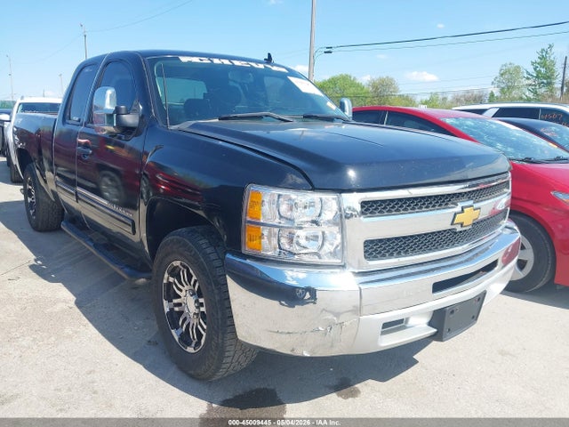 Salvage Chevrolet Silverado 1500 Image