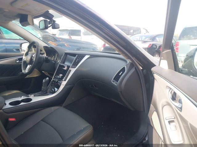 INFINITI Q50 Luxe Awd
