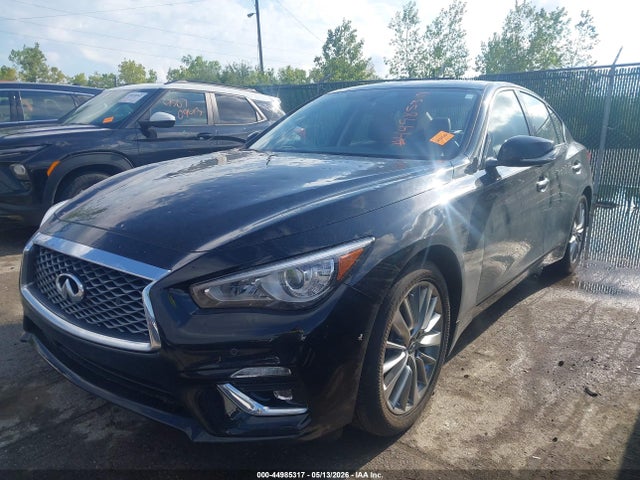 INFINITI Q50 Luxe Awd