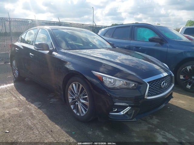 Salvage INFINITI Q50 Image