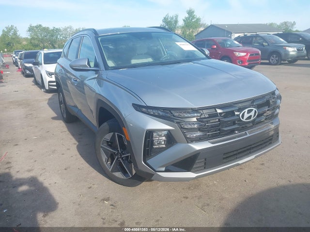 Salvage Hyundai TUCSON Image