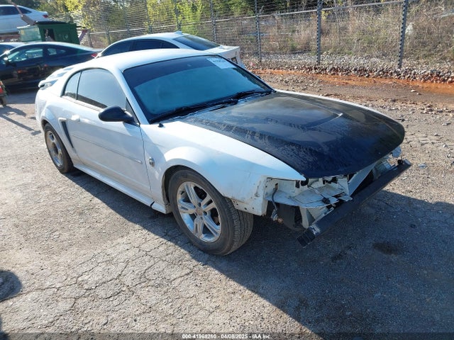 Salvage Ford Mustang Image