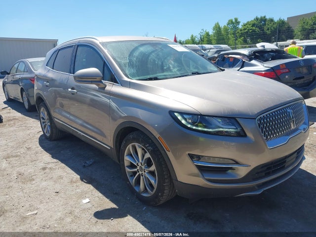 Salvage Lincoln MKC Image