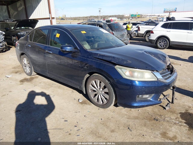 Salvage Honda Accord Image