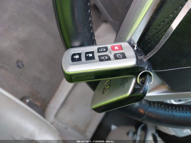 Toyota Sienna Xle 8 Passenger