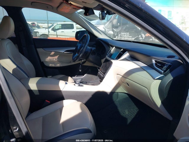 INFINITI Qx Essential