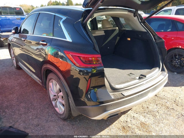 INFINITI Qx Essential