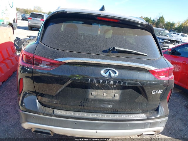INFINITI Qx Essential