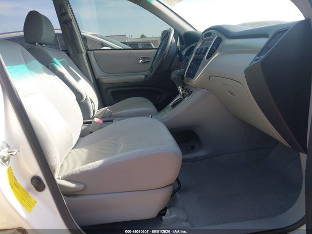 Toyota Highlander Sport V6