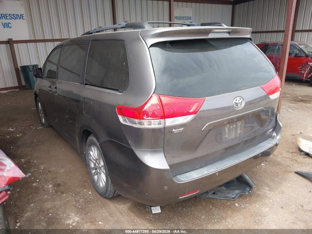 Toyota Sienna Xle V6 8 Passenger