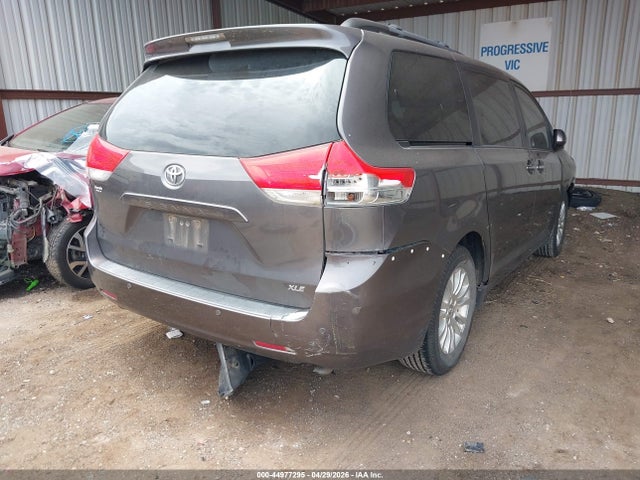 Toyota Sienna Xle V6 8 Passenger