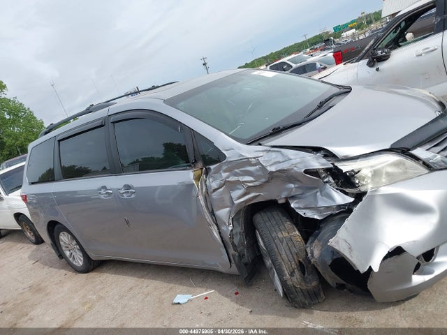 Toyota Sienna Xle 8 Passenger