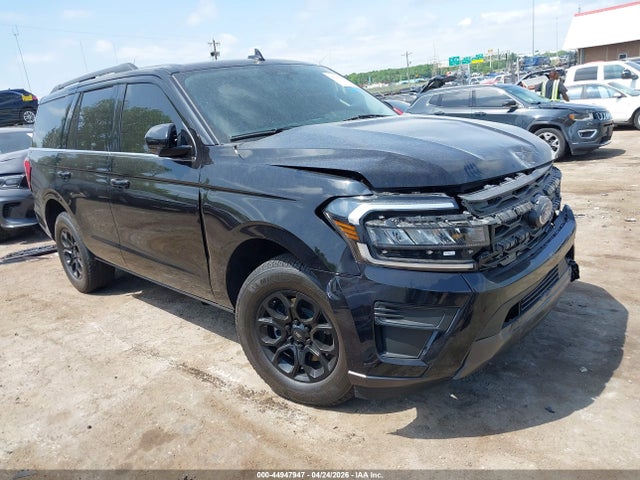 Salvage Ford Expedition Image