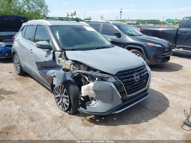 Salvage Nissan Kicks Image