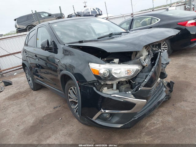 Salvage Mitsubishi Outlander Image