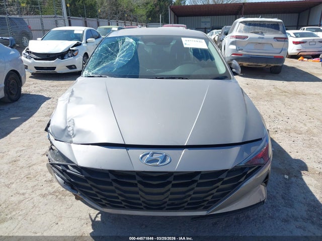 Hyundai ELANTRA Sel