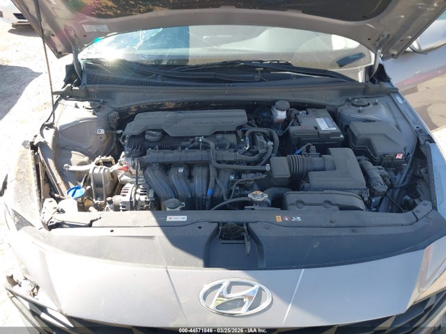 Hyundai ELANTRA Sel