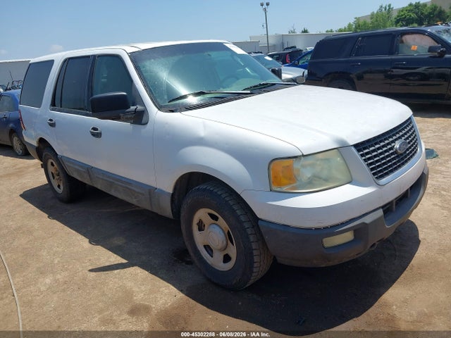 Salvage Ford Expedition Image