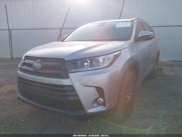 Toyota Highlander Se