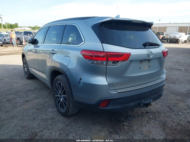 Toyota Highlander Se