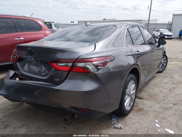 Toyota Camry Le