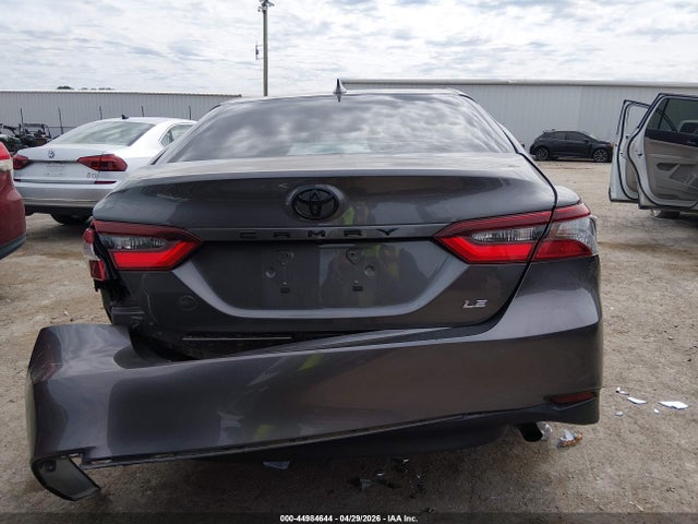 Toyota Camry Le
