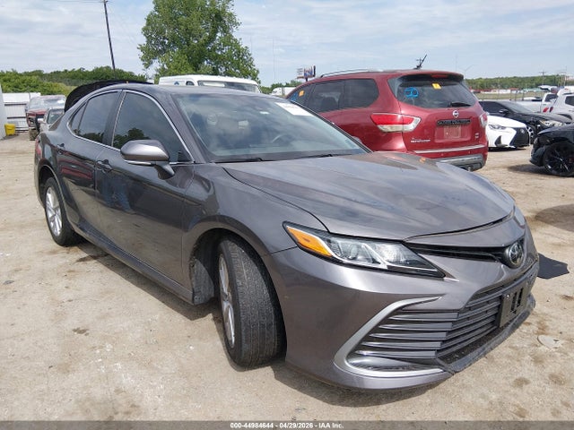 Salvage Toyota Camry Image
