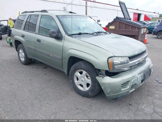 Salvage Chevrolet Trailblazer Image