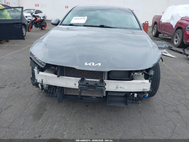 Kia K5 Lxs