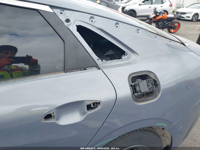 Kia K5 Lxs
