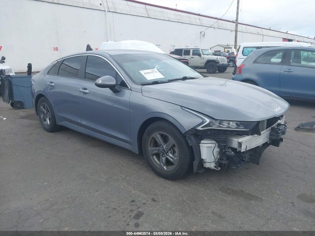 Salvage Kia K5 Image