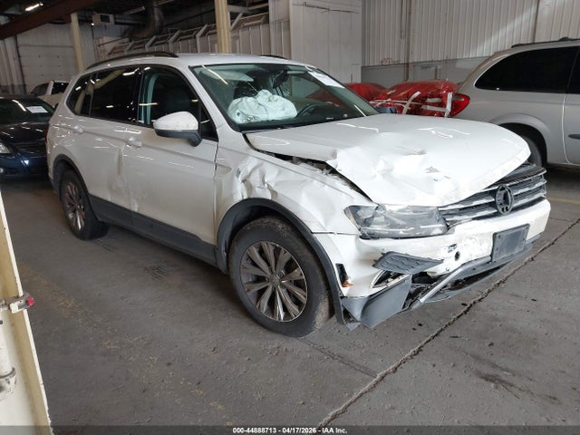 Salvage Volkswagen Tiguan Image