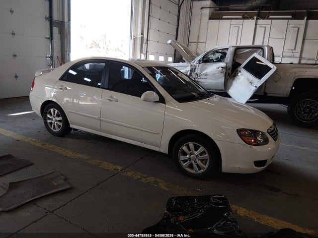 Salvage Kia Spectra Image