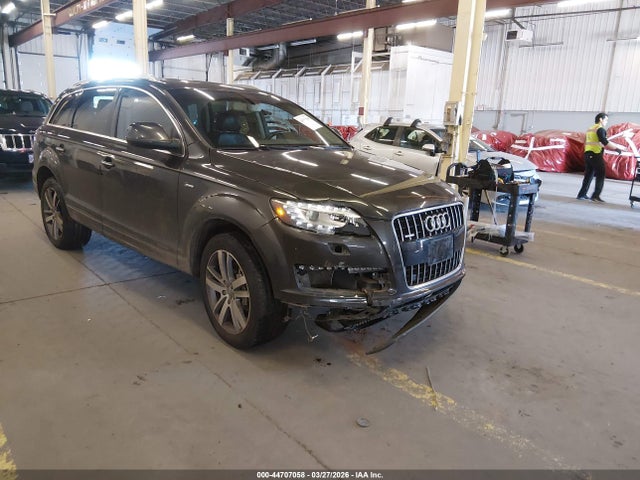 Salvage Audi Q7 Image