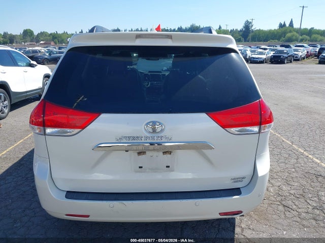 Toyota Sienna Limited 7 Passenger