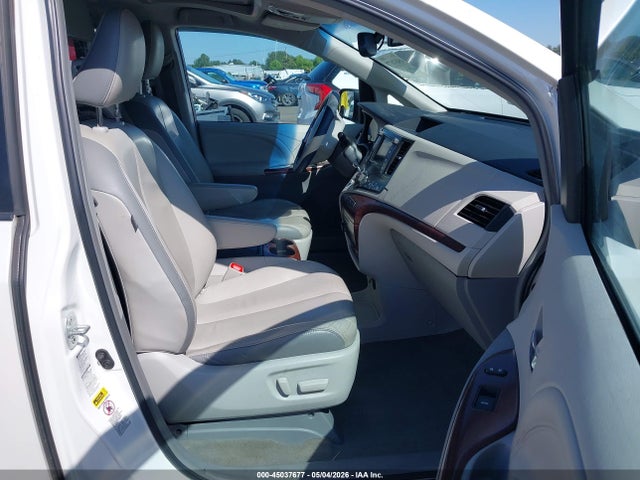 Toyota Sienna Limited 7 Passenger