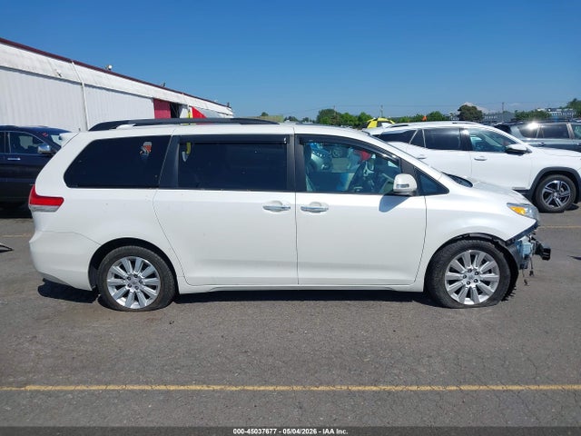Toyota Sienna Limited 7 Passenger