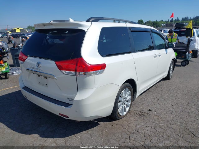 Toyota Sienna Limited 7 Passenger