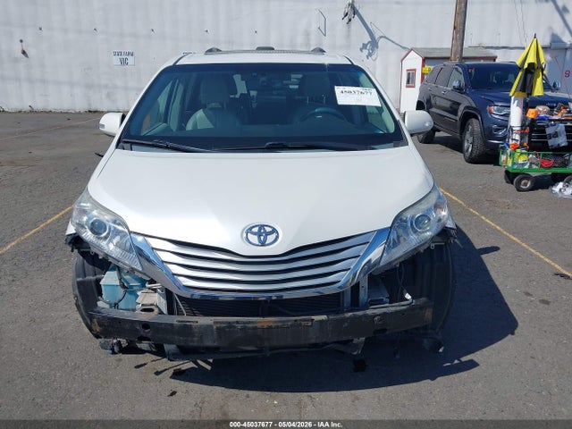 Toyota Sienna Limited 7 Passenger