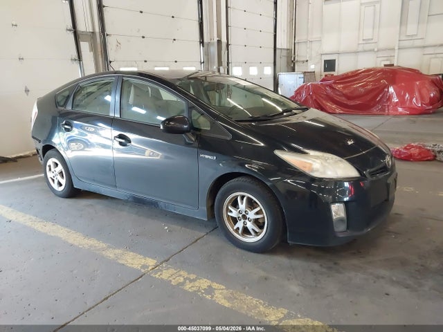 Salvage Toyota Prius Image