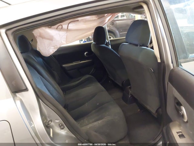 Nissan Versa 1.8 S