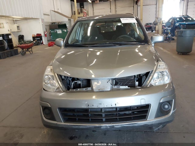 Nissan Versa 1.8 S