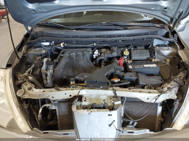 Nissan Versa 1.8 S